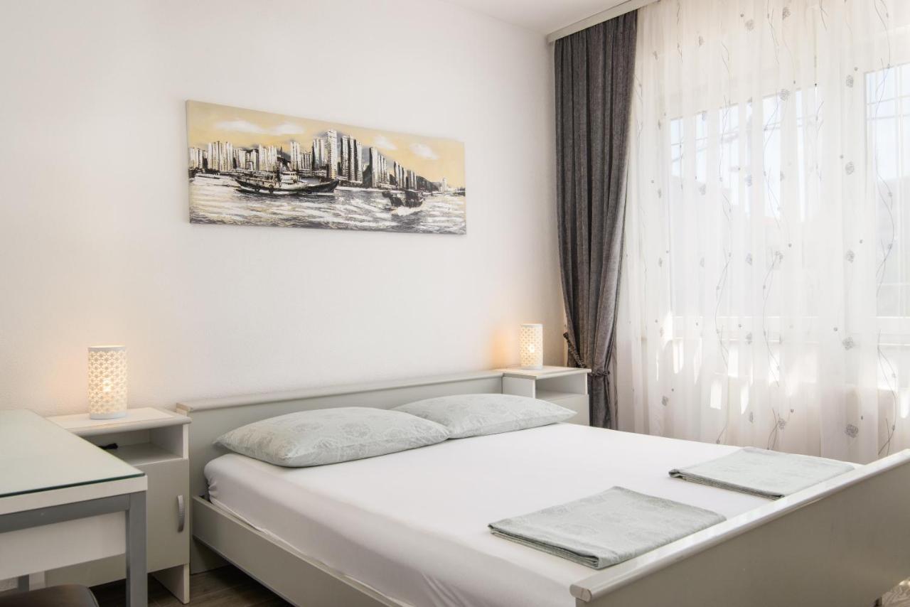 Apartments Tonka 特罗吉尔 外观 照片