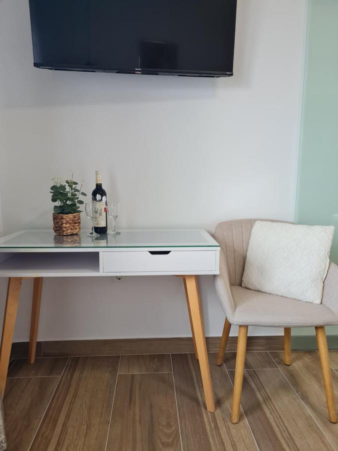 Apartments Tonka 特罗吉尔 外观 照片